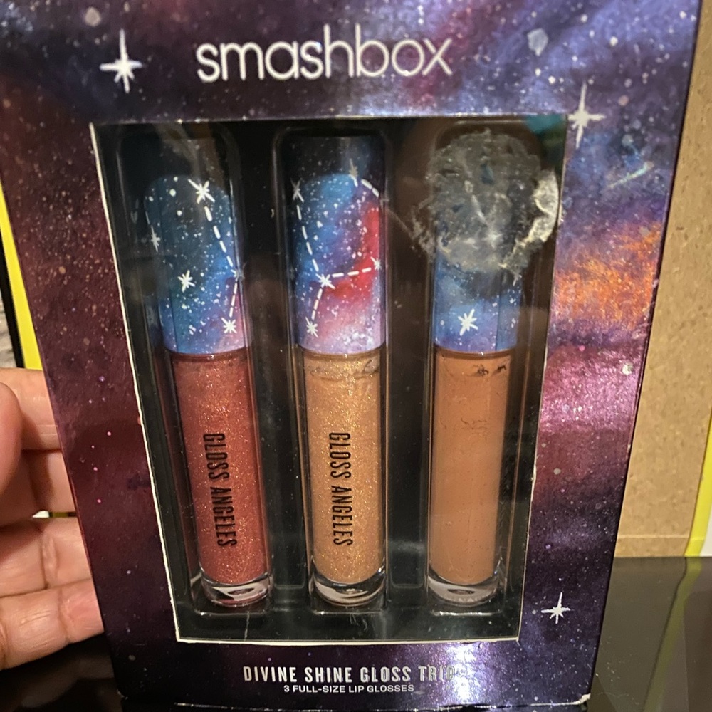 Trio lipstick color neutral